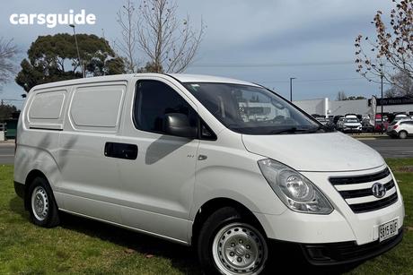 White 2017 Hyundai Iload Van 3S Liftback