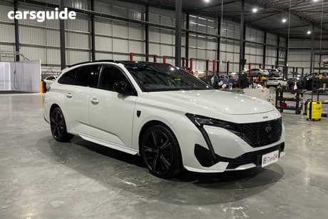 White 2024 Peugeot 308 Wagon Gt Premium