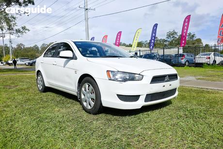White 2011 Mitsubishi Lancer Sedan Es