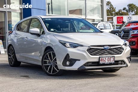 White 2025 Subaru Impreza Hatchback 2.0S (Awd)
