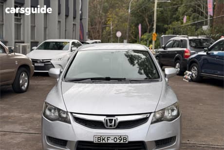 Silver 2009 Honda Civic Sedan Vti