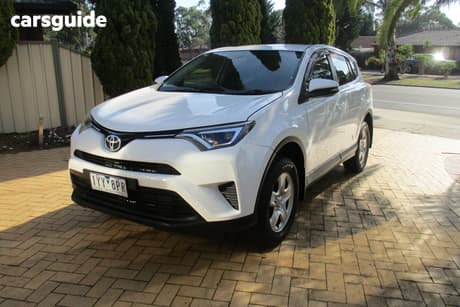 White 2017 Toyota RAV4 Wagon Gx (4X4)