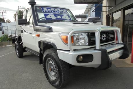 White 2009 Toyota Landcruiser Cab Chassis Workmate (4X4)