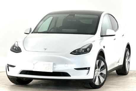 White 2024 Tesla Model Y Wagon Long Range
