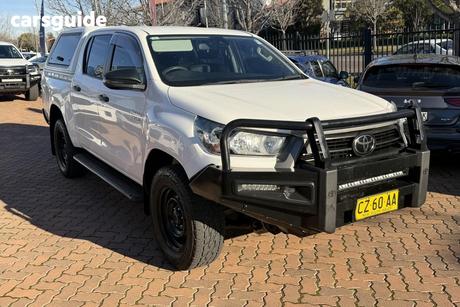 White 2021 Toyota Hilux Double Cab Pick Up Sr (4X4)