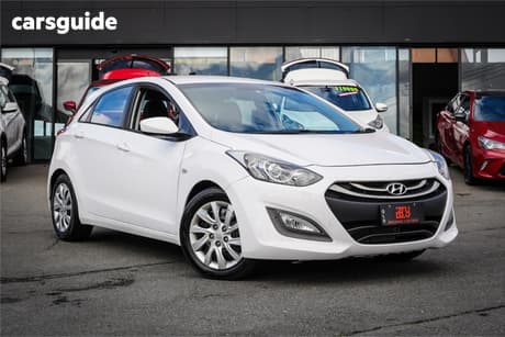 White 2013 Hyundai I30 Hatchback Active 1.6 Crdi