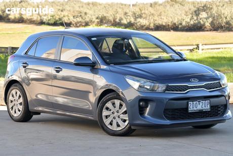 Blue 2017 Kia RIO Hatchback Sli