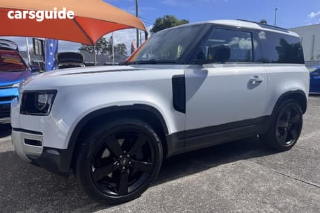 White 2023 Land Rover Defender Wagon 90 D250 S (183Kw)