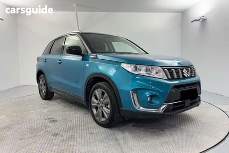 Green 2024 Suzuki Vitara Wagon Beat