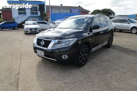 Black 2015 Nissan Pathfinder Wagon St-L (4X2)