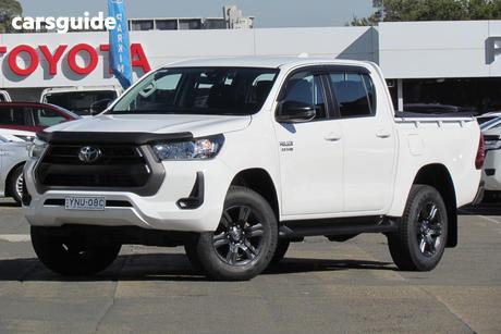 White 2023 Toyota Hilux Double Cab Pick Up Sr Hi-Rider (4X2)
