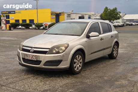 Silver 2005 Holden Astra Hatchback Cd