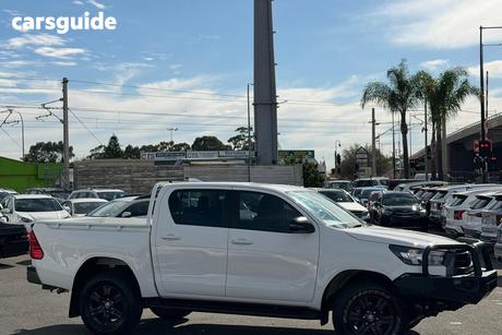 White 2023 Toyota Hilux Double Cab Pick Up Sr (4X4)