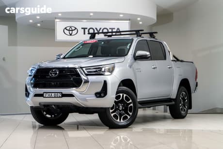 Silver 2023 Toyota Hilux Double Cab Pick Up Sr5 (4X4)