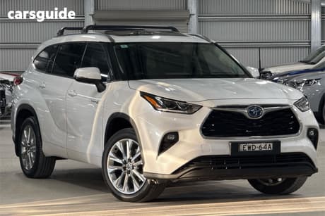 White 2022 Toyota Kluger Wagon Grande Hybrid Awd
