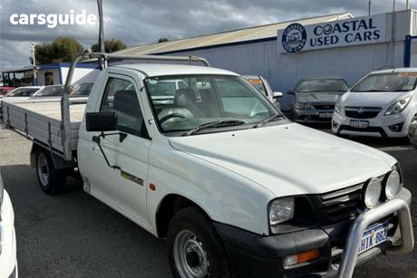 White 2000 Mitsubishi Triton Cab Chassis Gl