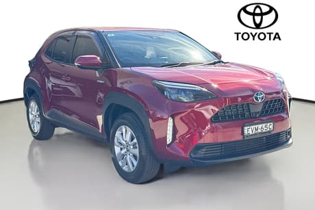 Red 2022 Toyota Yaris Cross Wagon Gxl Hybrid
