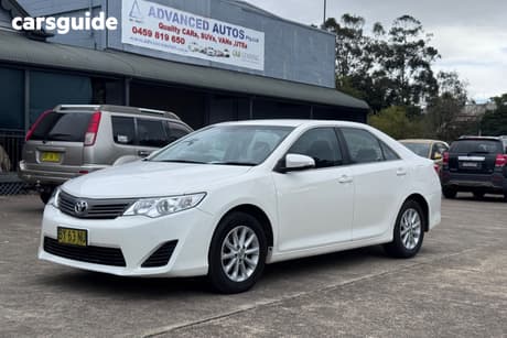 White 2012 Toyota Camry Sedan Altise