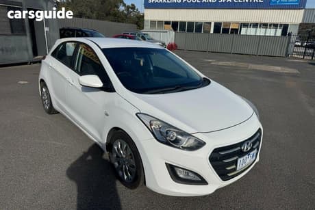 White 2016 Hyundai I30 Hatchback Active