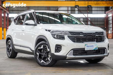 White 2023 Kia Seltos Wagon Sport+ (Awd)