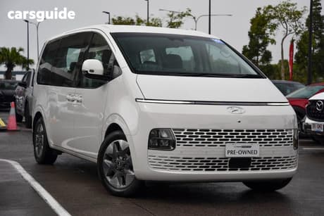 White 2022 Hyundai Staria Wagon