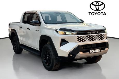White 2025 Toyota Hilux Double Cab Pick Up Sr 48V (4X4)