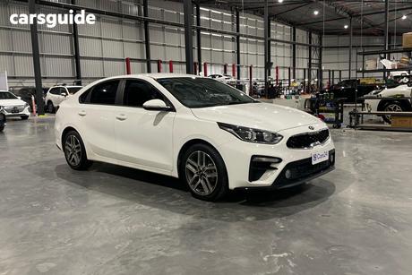 White 2021 Kia Cerato Sedan Sport