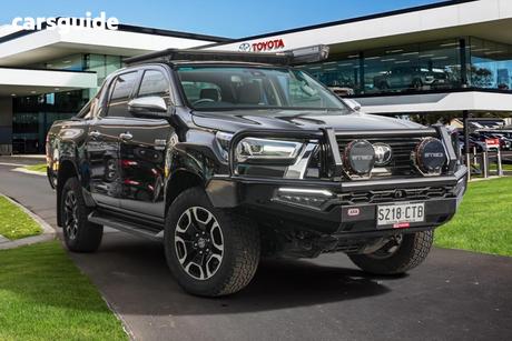 Black 2022 Toyota Hilux Double Cab Pick Up Sr5 (4X4)