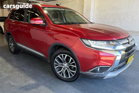 Red 2017 Mitsubishi Outlander Wagon Ls (4X2)