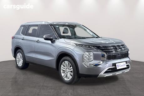 Grey 2023 Mitsubishi Outlander Wagon Ls 7 Seat (2Wd)