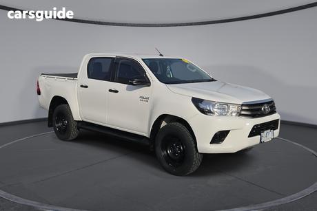 White 2017 Toyota Hilux Dual Cab Utility Sr (4X4)