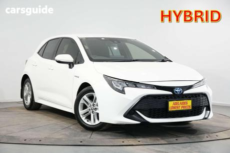 White 2018 Toyota Corolla Hatchback Ascent Sport (Hybrid)