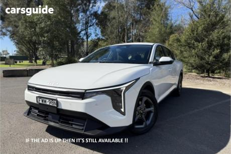White 2025 Kia K4 Sedan S