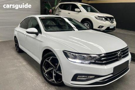 White 2022 Volkswagen Passat Sedan 140Tsi Business