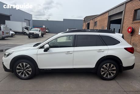 White 2016 Subaru Outback Wagon 2.5I Premium