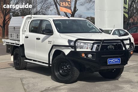 White 2019 Toyota Hilux Double Cab Chassis Sr (4X4)