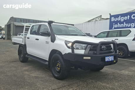 White 2022 Toyota Hilux Double Cab Chassis Sr (4X4)