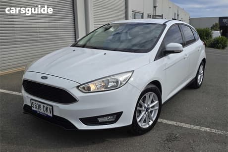 White 2015 Ford Focus Hatchback Trend