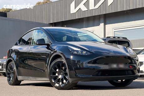 Black 2023 Tesla Model Y Wagon Rear-Wheel Drive