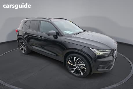 Black 2020 Volvo XC40 Wagon T5 R-Design (Awd)