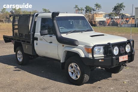 White 2011 Toyota Landcruiser Cab Chassis Gxl (4X4)