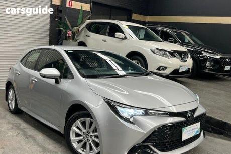 Silver 2022 Toyota Corolla Hatchback Ascent Sport + Navigation