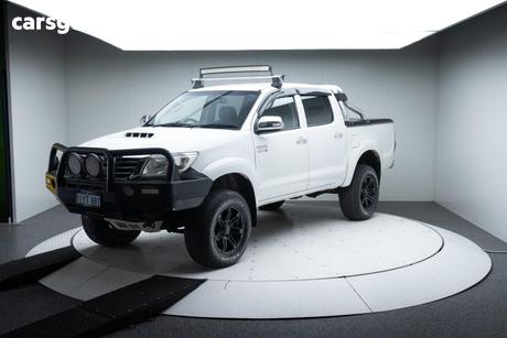 White 2014 Toyota Hilux Dual Cab Pick-up Sr5 (4X4)