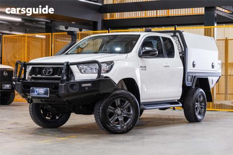 White 2024 Toyota Hilux X Cab Cab Chassis Sr (4X4)