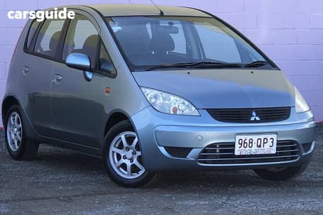 Blue 2007 Mitsubishi Colt Hatchback Es