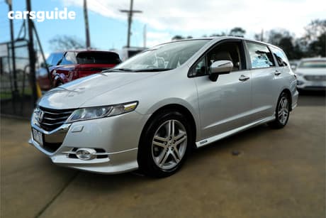 Silver 2009 Honda Odyssey Wagon Luxury
