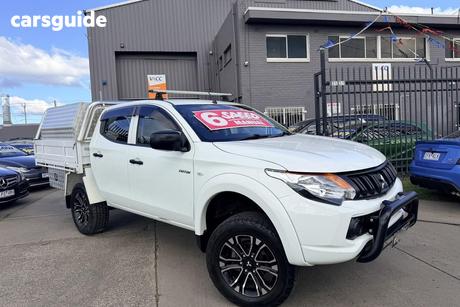 White 2018 Mitsubishi Triton Ute Tray
