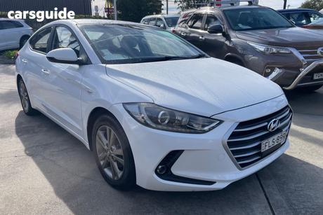 White 2018 Hyundai Elantra Sedan Active 2.0 Mpi