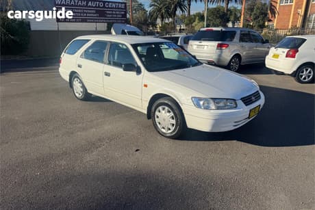 White 1999 Toyota Camry Wagon Csi