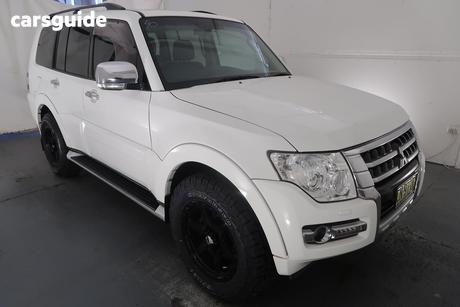 White 2017 Mitsubishi Pajero Wagon Gls Lwb (4X4)